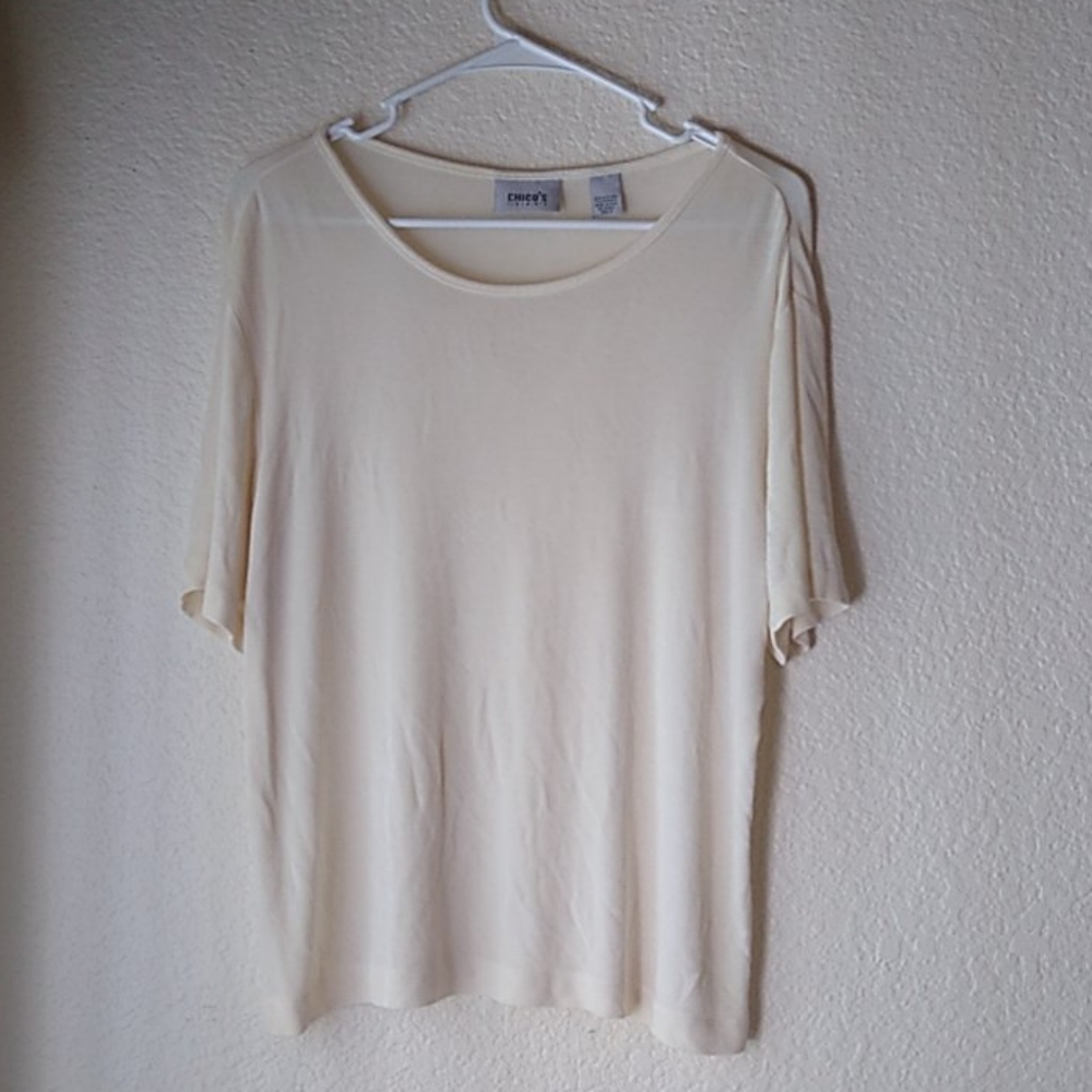 Chico's Travelers white tshirt acrylic